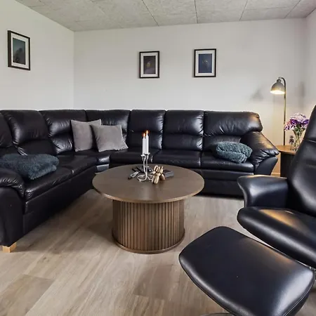 Milan - 20km From The Sea By Interhome